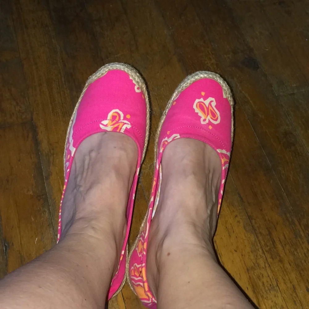 Sperry size 6.5 pink orange and beige espadrilles